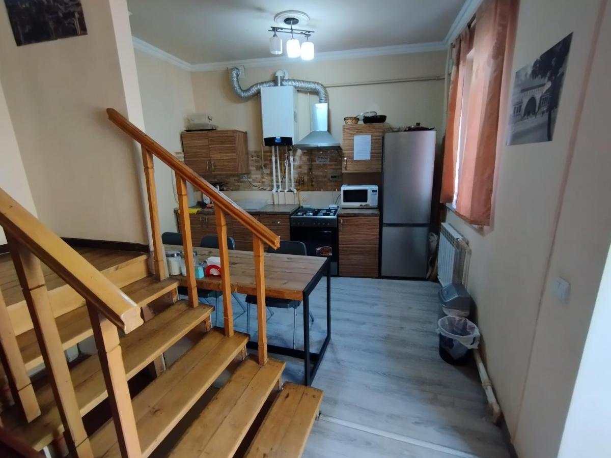 Wooden_Room_Hostel Γιερεβάν Εξωτερικό φωτογραφία